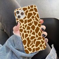 Alternative view of Coque girafe humoristique pour iPhone 12