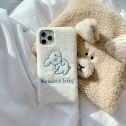 Etui petit mouton Lucky pour iPhone 12